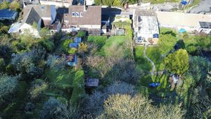 Gardens- click for photo gallery